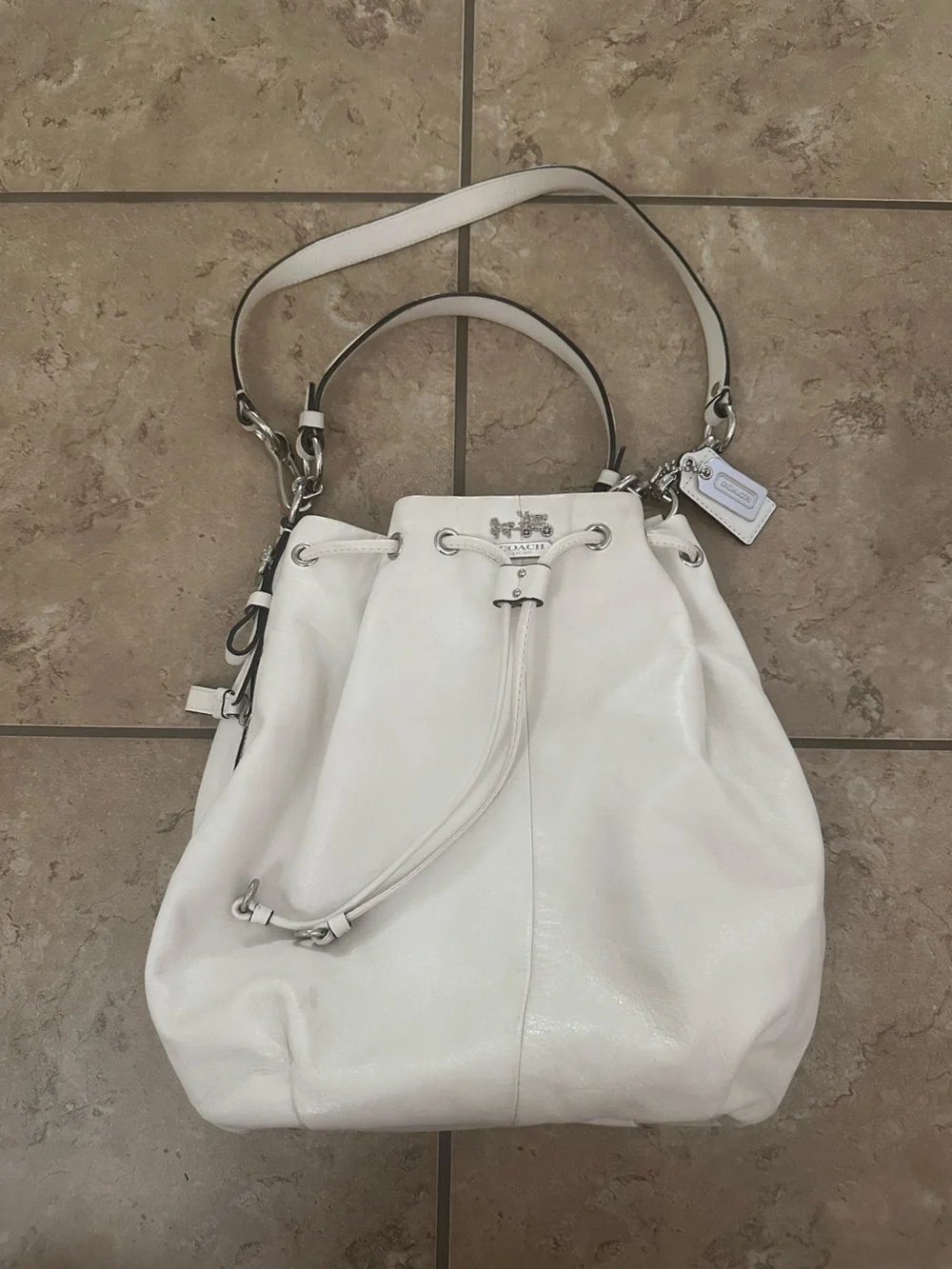 COACH WHITE BUCKET BAG